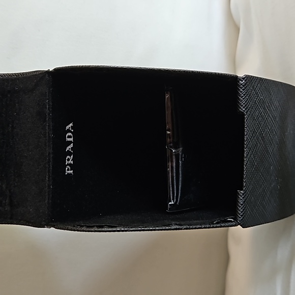 Authentic Prada SPR16R - Picture 7 of 7